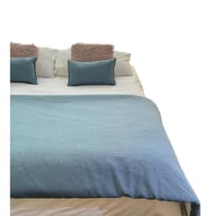 ANTONIA PAZ - Set Piecera Lino Azul Piedra 90 X 240 2 Cojines