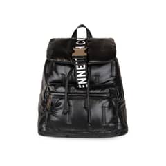 KENNETH COLE - Mochila negra Piper metalizada