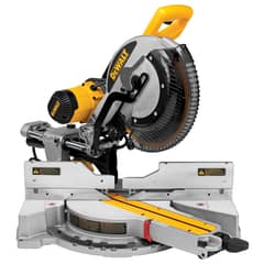 DEWALT - Sierra Ingleteadora 12" telescópica 1675W