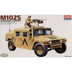 ACADEMY - 13241 M 1025 ARMORED CAR CARRIER 1:35