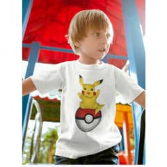 GENERICO - Polera Pikachu Sobre Pokebola