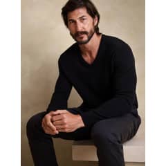KINGS CROSS - Sweater Negro de cuello en V