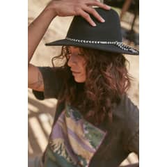 WILD LAMA - Sombrero Lana Coachella Negro