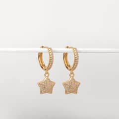 BY LAS CAYETANAS - Aros argollas FRIDA con Estrella blanca microcristales