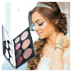DOLCE BELLA - Paleta de sombras e iluminadores de 7 tonos