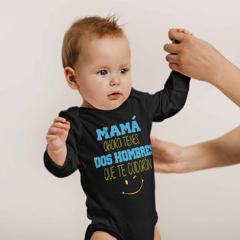 Piluchos Body De Bebe Mama Dos Hombres Te Cuidaran Negro 18 24 MESES