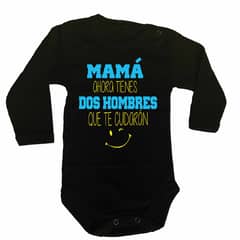 GENERICO - PILUCHOS BODY DE BEBE MAMÁ DOS HOMBRES TE CUIDARÁN