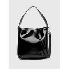 CALVIN KLEIN - Cartera Bucket Block Negro