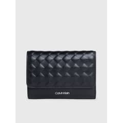 CALVIN KLEIN - Billetera Calvin Mini Quilt Negro