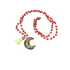 TAROT CHURRUCA OFICIAL - Collar de perlas rojas con luna vintage de resina para chakras