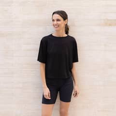 MONARCH - Polera Manga Corta Negro