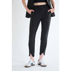 IO - Pantalon Liso Negro