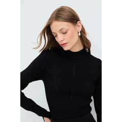 IO - Sweater Liso Negro
