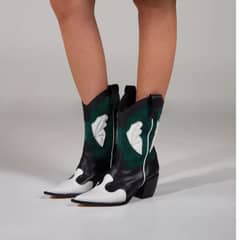 ANNY OUTFITS - Bota Texana 2 colores verde negro.
