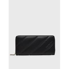 CALVIN KLEIN - Billetera Quilted Zip Around Negro