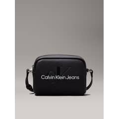 CALVIN KLEIN - Bandolera Sculped Negro