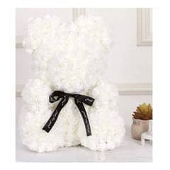 MOVI - Oso Pétalos de Rosa Blanco