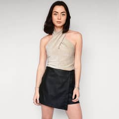 ME QUIERE MUCHO POQUITO NADA - Crop Top Mujer Dorado Cruzado Halter Brillante - Luxemburgo - MQM
