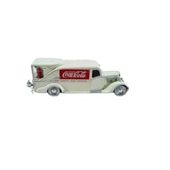 MOTORMAX - Camión Fontaine Dodge Kh-32 1934 Coca Cola Esc. 1:43 Color Beige