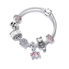 GENERICO - Pulsera con Charms Plata con Detalles de Gato y Corazones Rosados
