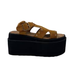 HERIEL - Sandalia Camel Plataforma