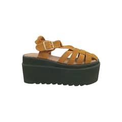 HERIEL - Sandalia Camel Plataforma Mujer