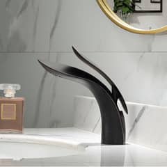 GENERICO - Llave Monomando Lavamanos Curve Matte Black Kébel FK