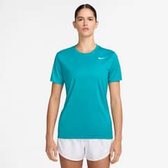 NIKE - Polera Manga Corta Mujer