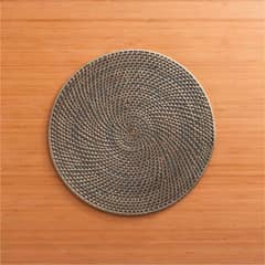 CRATE & BARREL - Individual De Ratan Gris