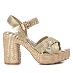 XTI - Sandalia Mujer Dorado