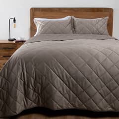 BASEMENT HOME - Cubrecama Velvet
