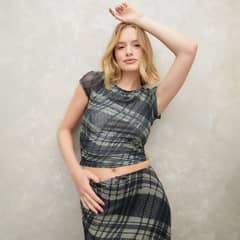 SYBILLA - Crop Top Malla Manga Corta Mujer