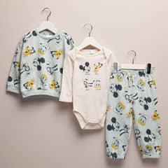 STD CHARACTERS - Conjunto Bebé Niño