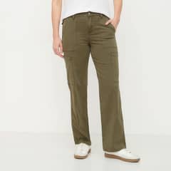 NEWPORT - Pantalón Cargo Tiro Medio Mujer