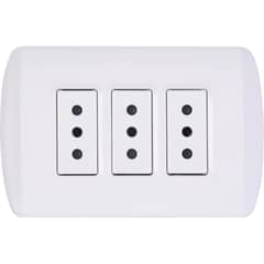 BTICINO - Tomacorriente triple Armado 10 A Blanco